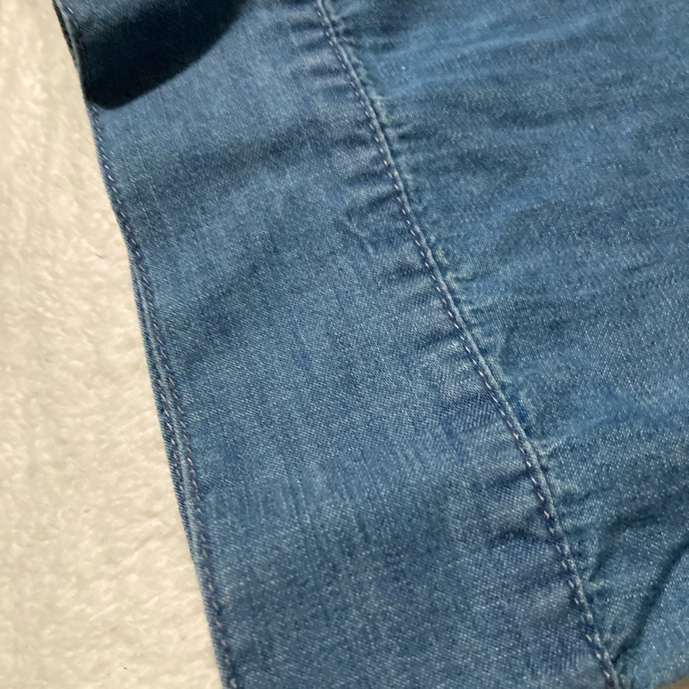 J. Crew medium NWT chambray 100% cotton short sleeve popover shirt - Picture 4 of 5